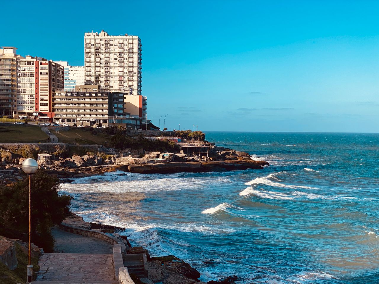 Costa atlántica y paseo urbano en Mar del Plata